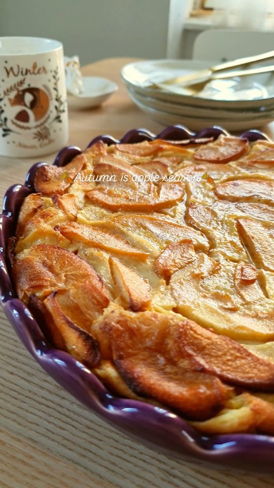 Autumn is apple season 🍎🍂

Retrouvez la recette en entier sur le site https://gourmandisesandco.com (lien en bio)

Abonnez-vous pour plus de recettes 🧡

#applecake #recipe #autumnaesthetic #fall #instabake