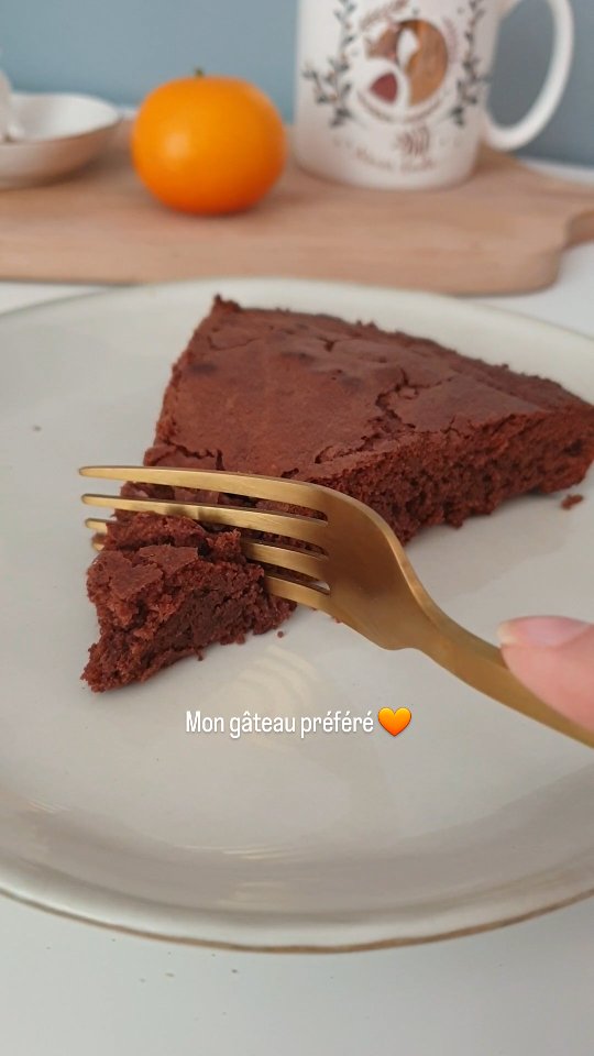 Mon gâteau au chocolat préféré, il est simple mais je le refais toujours 🍂🧡

La recette complète sur le site (lien en description)

#gâteauchocolat #gateau #chocolat